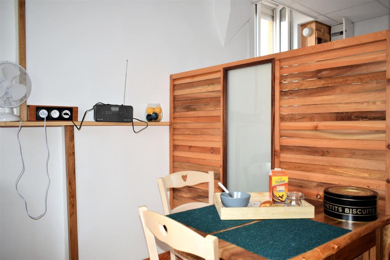Studio Sympa Avec Petit Dejeuner Entre Canal Et Loire 로안 외부 사진